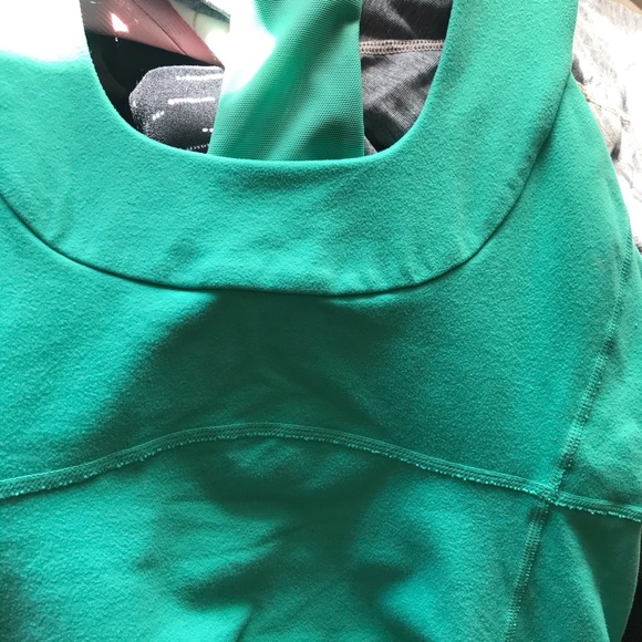 Lululemon scoop neck tank top size 6 small Bali breeze Luon Athletica yoga - Picture 6 of 8